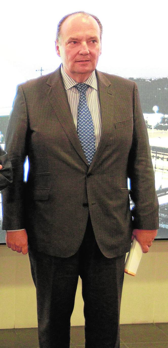 José Vicente Morata, Cámara de Comercio: "Empresas competitivas y atractivo turístico" | Tenemos un tejido empresarial emprendedor, innovador y abierto al exterior, empresas altamente competitivas en el mundo y en todos los sectores, especialmente en la industria agroalimentaria y de automoción. Además, contamos con un claro atractivo turístico y un sector que ofrece calidad. 