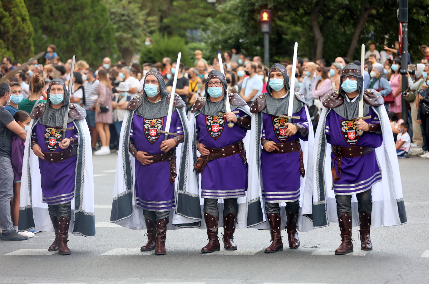 Fotos: Desfile de Moros y Cristianos con motivos del 9 d&#039;Octubre