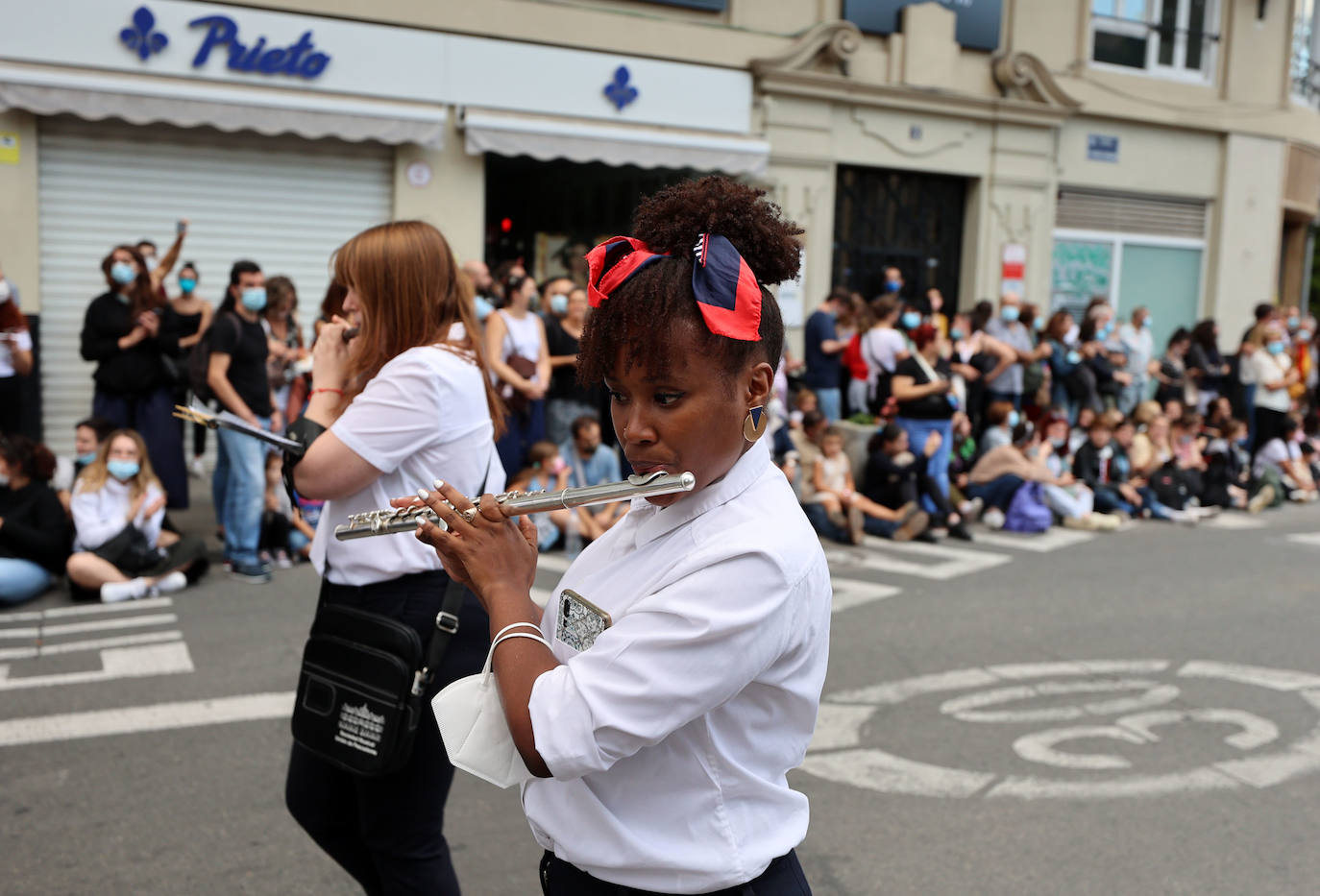 Fotos: Desfile de Moros y Cristianos con motivos del 9 d&#039;Octubre