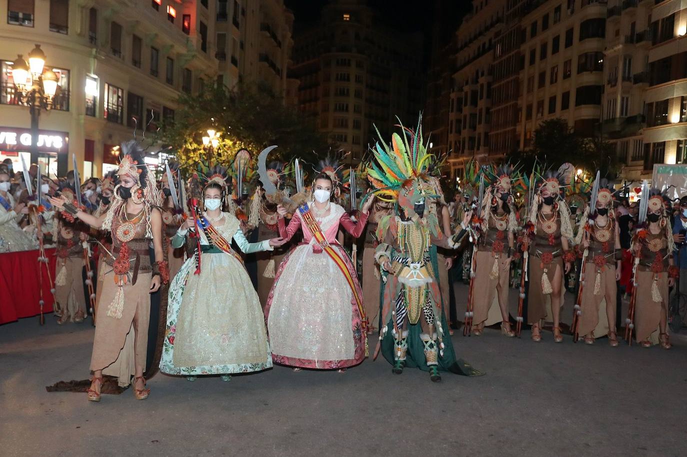 Fotos: Desfile de Moros y Cristianos con motivos del 9 d&#039;Octubre