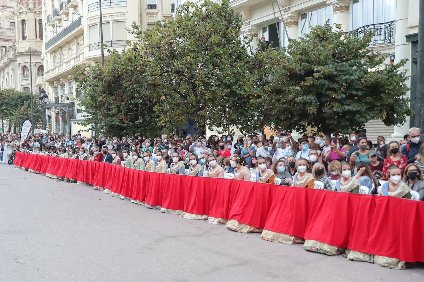 Fotos: Desfile de Moros y Cristianos con motivos del 9 d&#039;Octubre