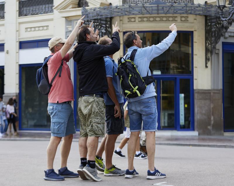 Turistas en el centro de Valencia.