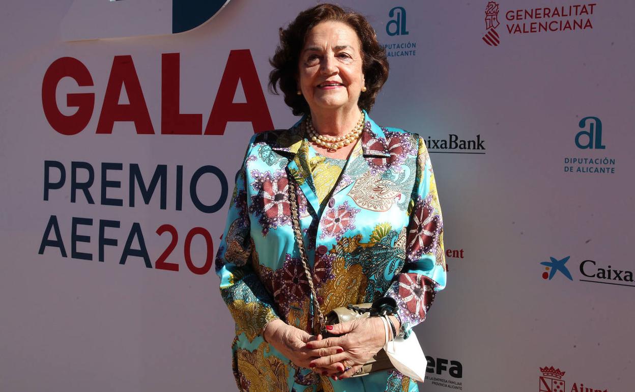 La empresaria Carmen Robles en la gala de los premios de las empresas familiares celebrada en Dénia. 