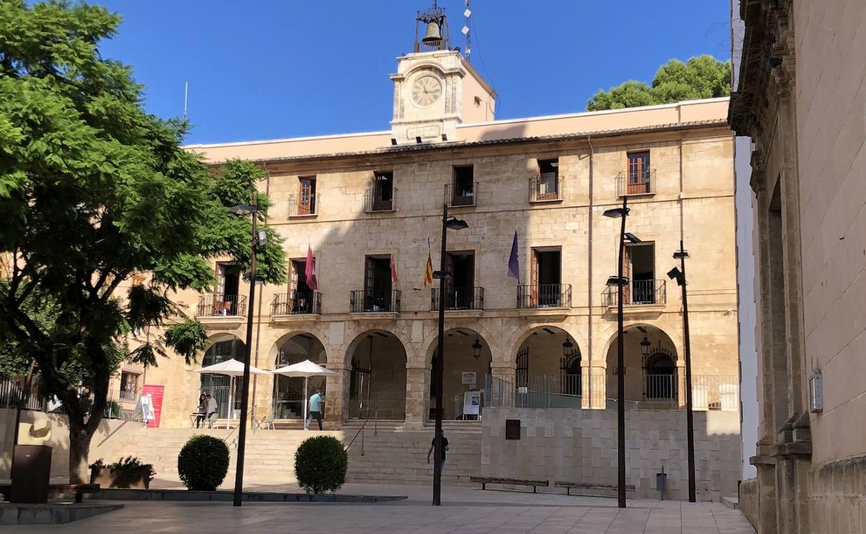 El Ayuntamiento de Dénia. 