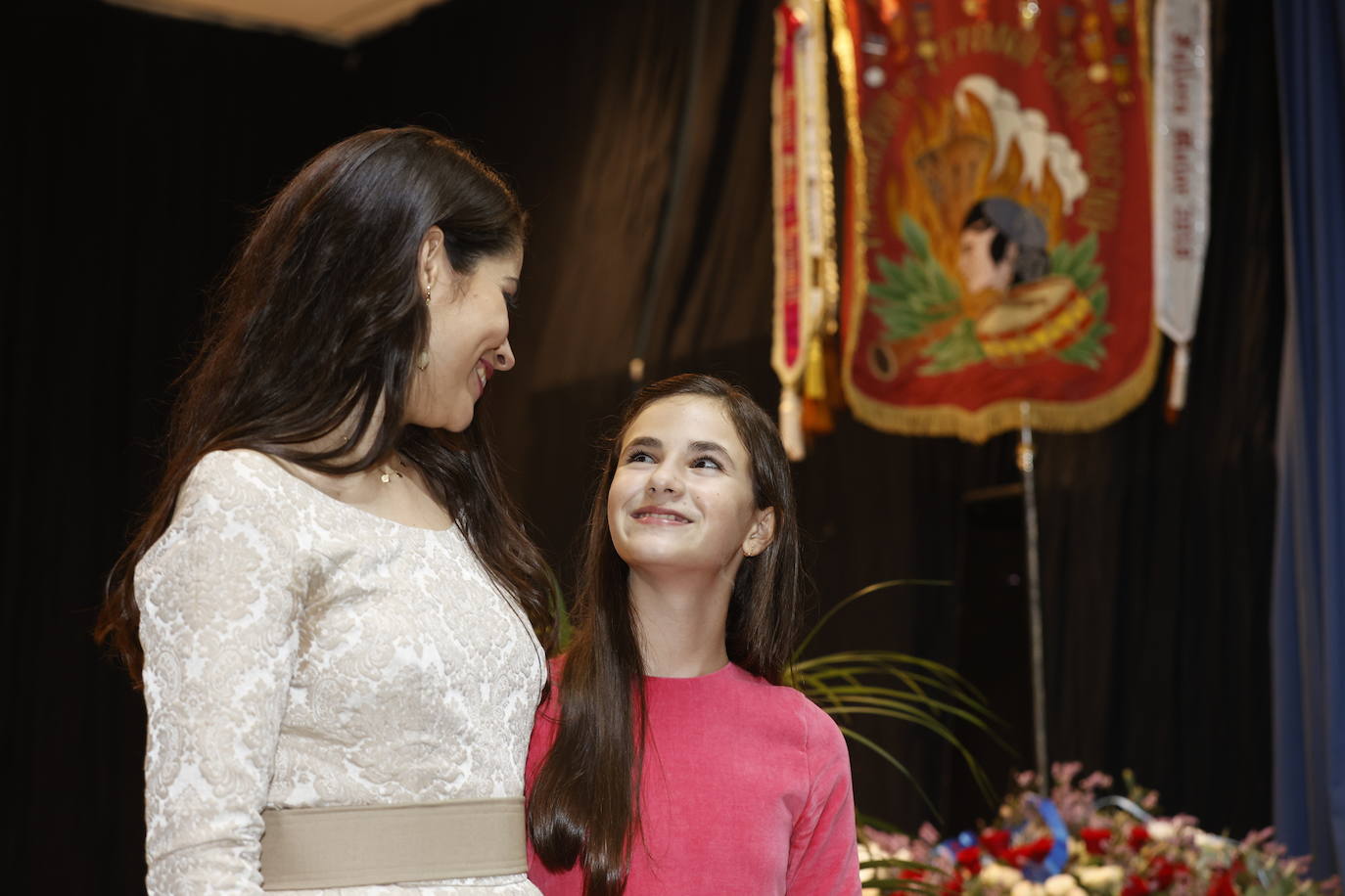 La joven Carmen Martín Carbonell, de la Falla Poeta Alberola-Totana, y la niña Nerea López Mestre de Falla Ingeniero José Sirera-Pío IX, son las nuevas Fallera Mayor y Fallera Mayor Infantil de València del año 2022, según ha anunciado el alcalde, Joan Ribó en el acto de #LaTelefonada2022. 