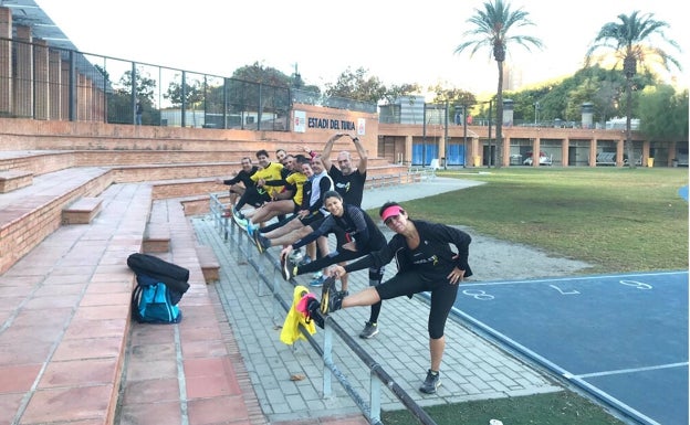 Miembros del Redolat Team en las pistas de l'Estadi del Turia. 