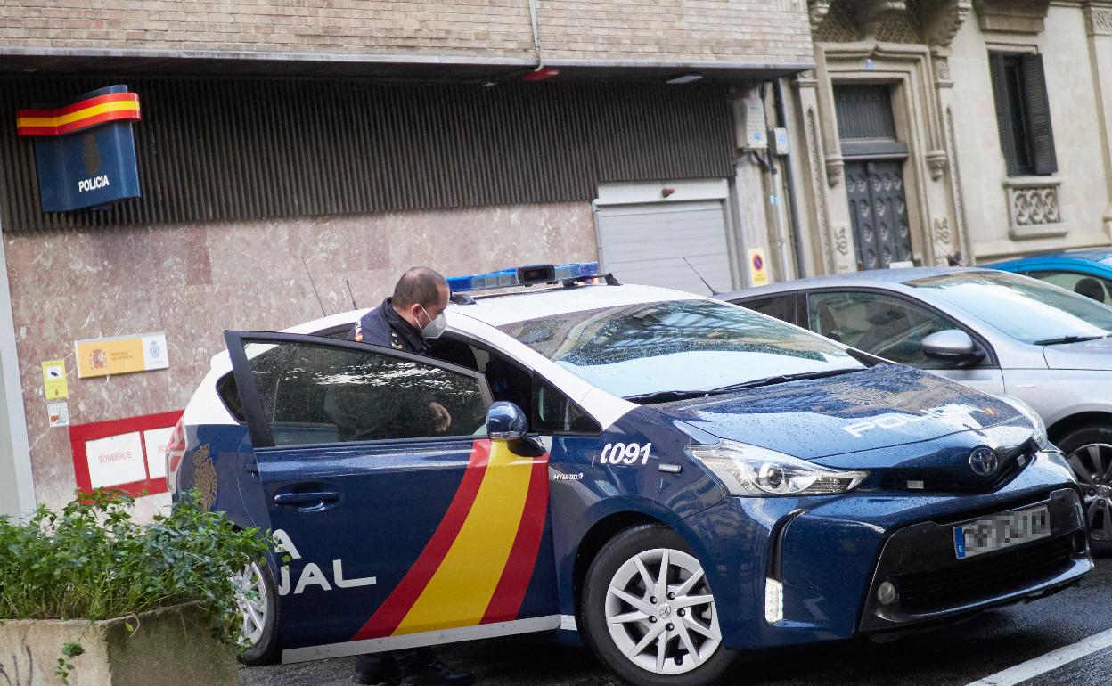 Vehículo de la Policía Nacional.