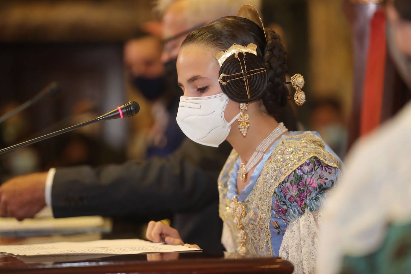 Carmen Martín y Nerea Lópz ya son oficialmente las falleras mayores de Valencia 2022. Las máximas representantes de las fiestas josefinas han acudido al Ayuntamiento de Valencia en su primer acto como reinas de las próximas Fallas, este jueves por la tarde.