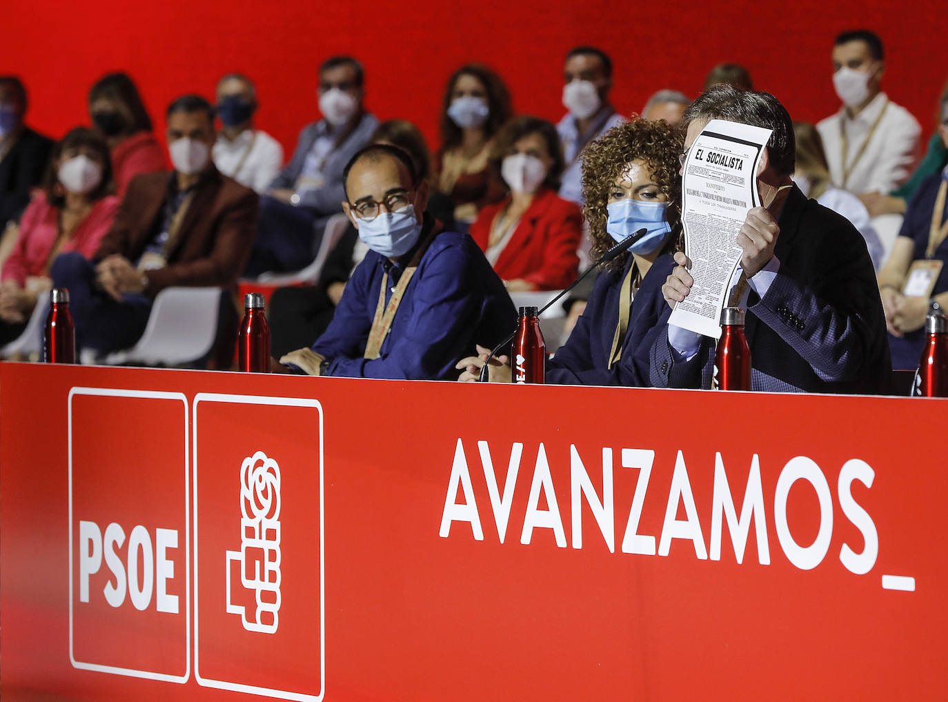 El 40 congreso del PSOE celebra su segunda jornada este sábado en Feria Valencia, en la que Ximo Puig ha intervenido ya como presidente de la mesa del cónclave. 