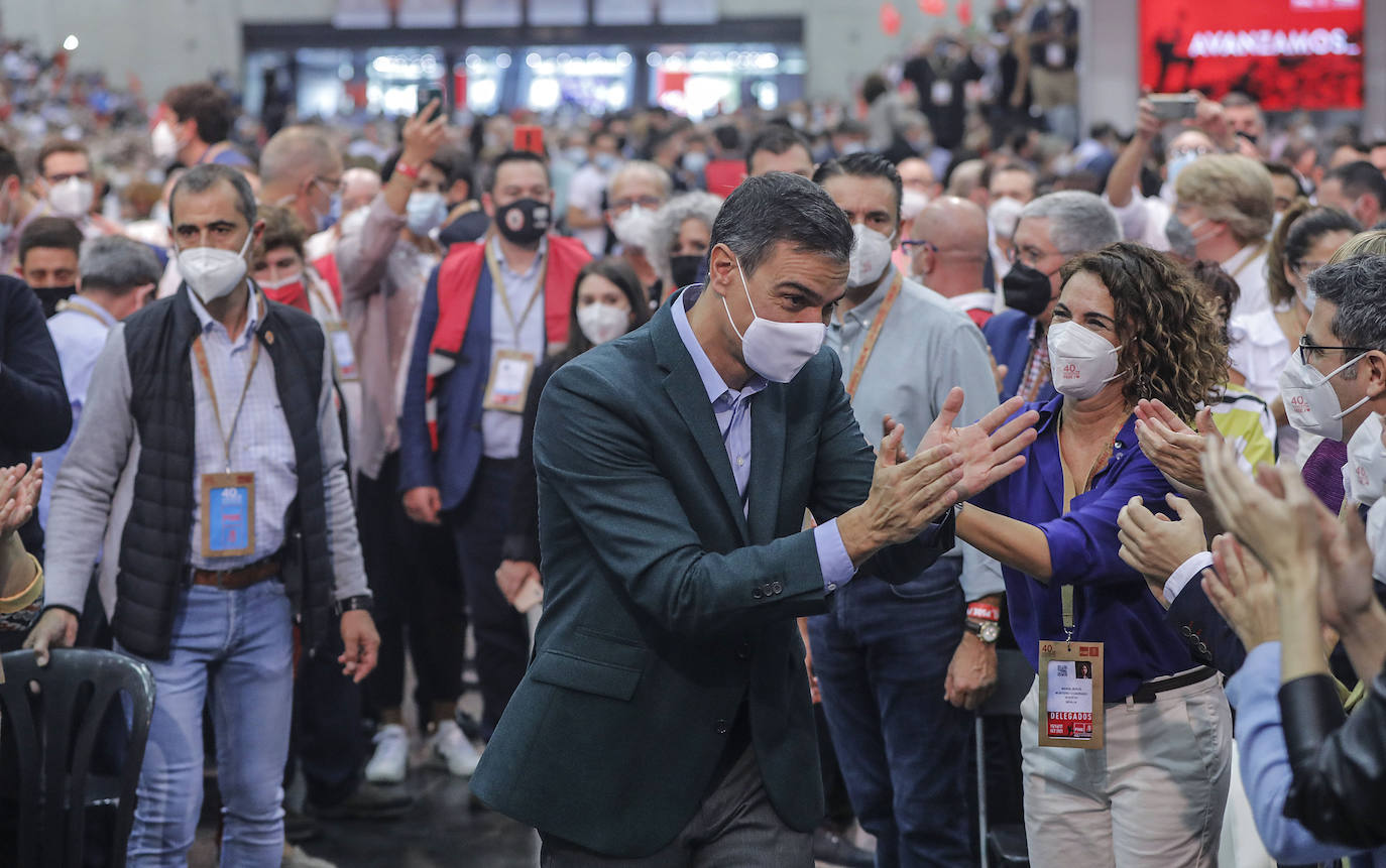 Este domingo se celebra la jornada de clausura del 40 congreso del PSOE. El broche final al cónclave lo pone el líder del PSOE, Pedro Sánchez, con su primer discurso como reelegido secretario general. 