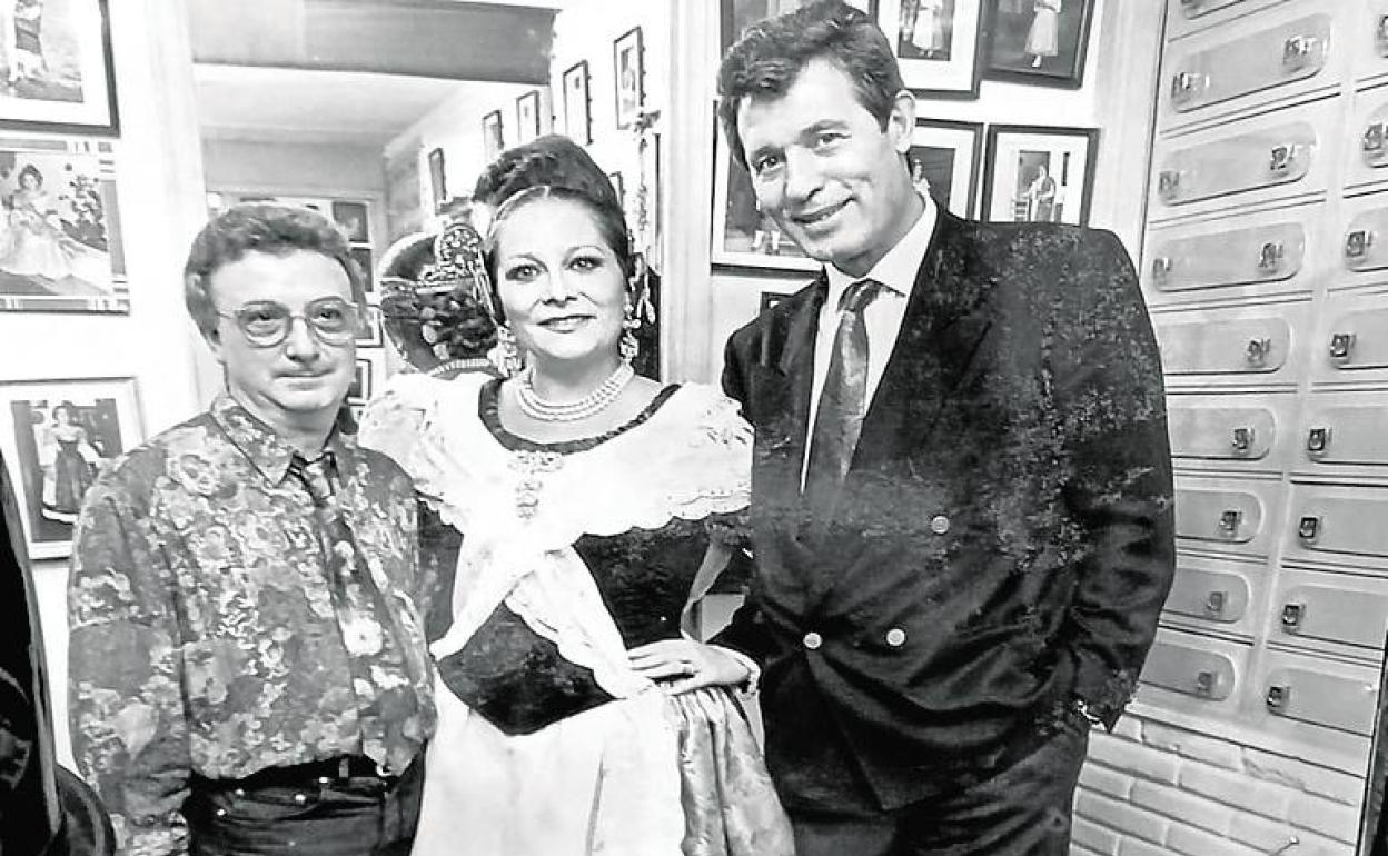 Marzal, junto a Concha y su marido Ramiro Oliveros.