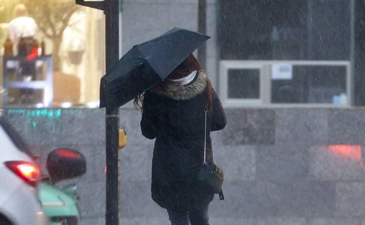 Aemet anuncia lluvias en Alicante para el próximo viernes. 