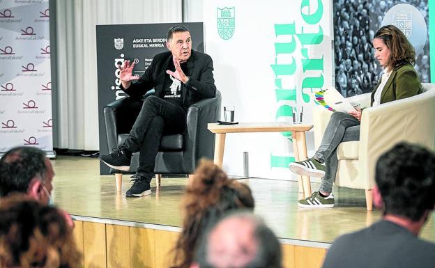 Otegi: «Si para que salgan los 200 presos hay que votar los Presupuestos, los votaremos»