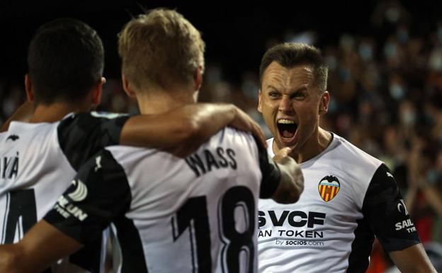 Las dudas y certezas de la alineación de Valencia y Mallorca para el partido de este sábado