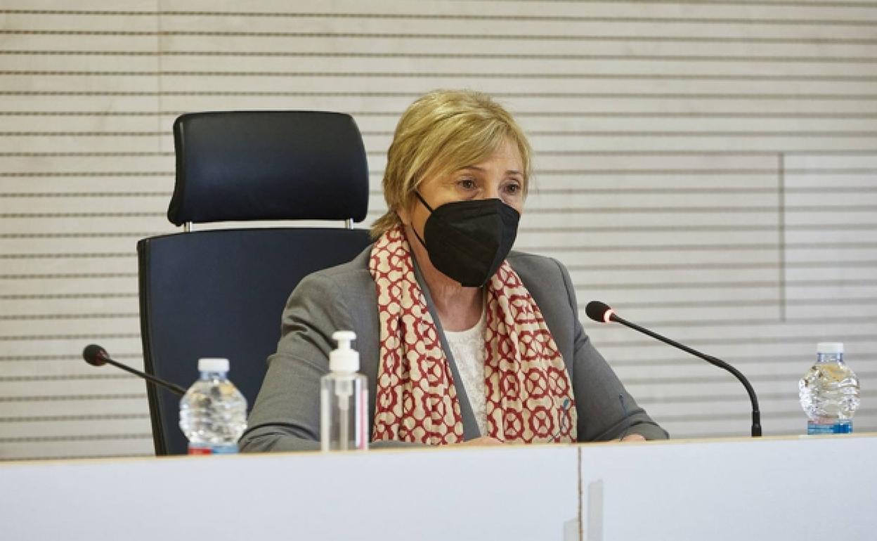 La consellera Ana Barceló, durante una rueda de prensa. 