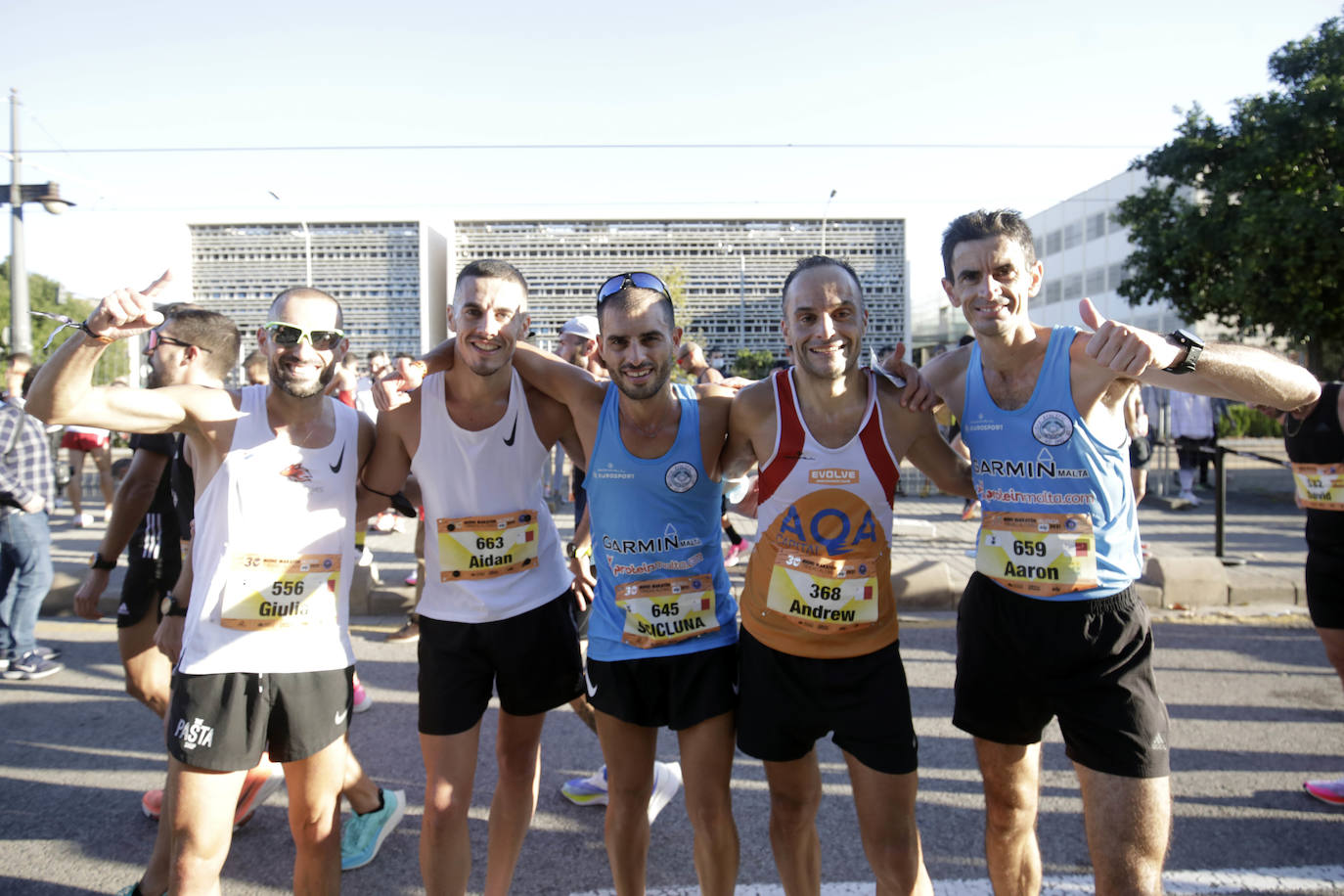 Fotos: Así ha sido la llegada de los héroes a la meta del Medio Maratón de Valencia 2021