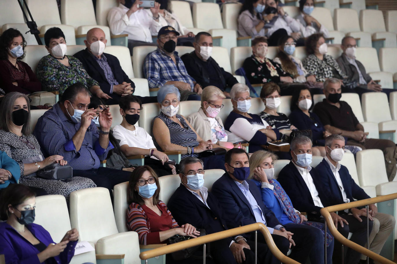 De la mano de Merche Femenía, treinta intérpretes valencianos demuestran su calidad artística en una jornada para el recuerdo 