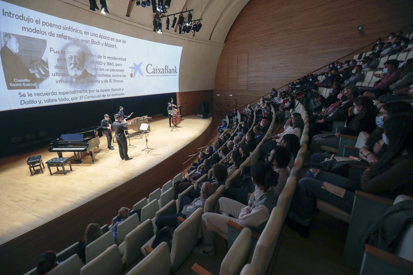 De la mano de Merche Femenía, treinta intérpretes valencianos demuestran su calidad artística en una jornada para el recuerdo 