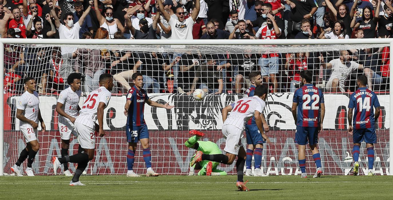 Fotos: Las mejores imágenes del Sevilla FC-Levante UD