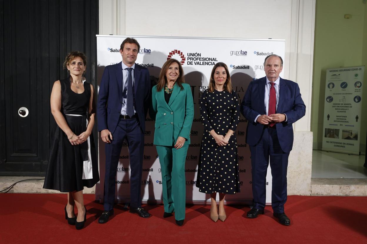 Cuatro premios por la excelencia profesional