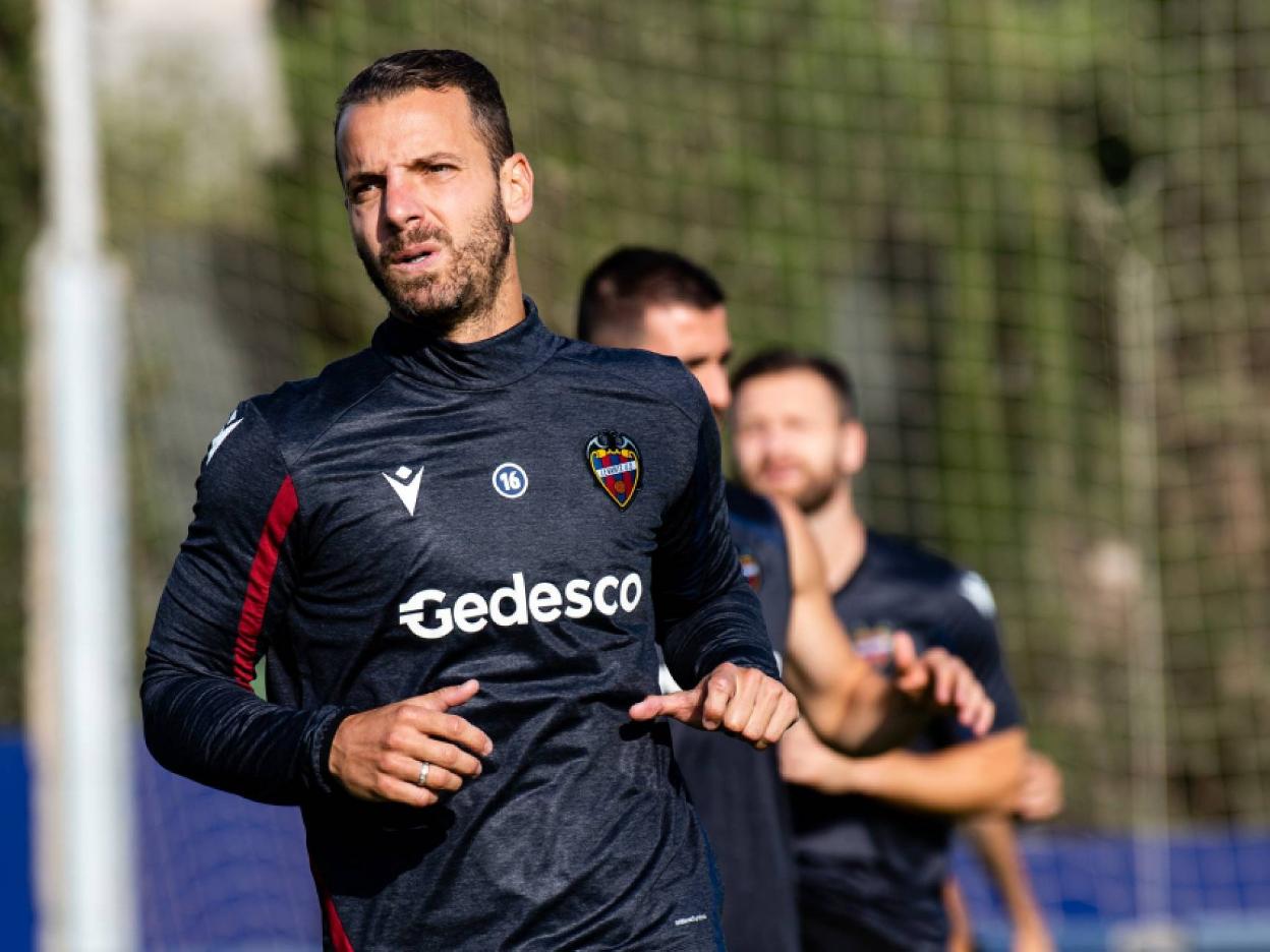 Roberto Soldado. levante ud