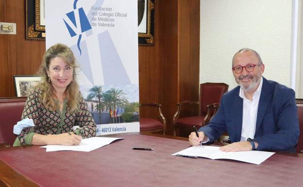 Mercedes Hurtado, presidenta del Colegio de Médicos y Ximo Montenegro, gerente del hospital Quirónsalud Valencia