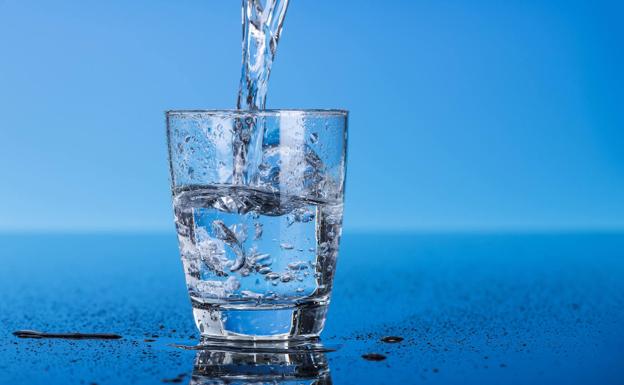 5 razones por las que deberías beber agua en ayunas