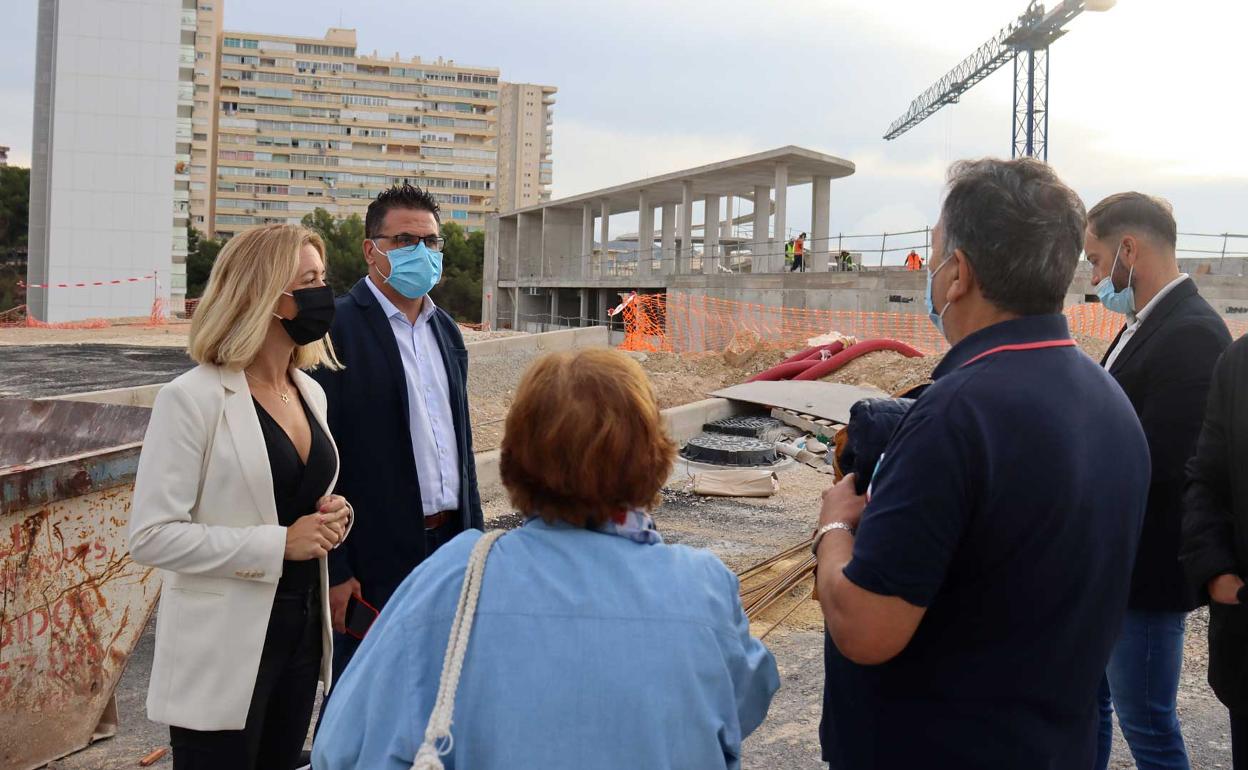 González de Zárate visitó las obras de urbanización de la zona Poniente