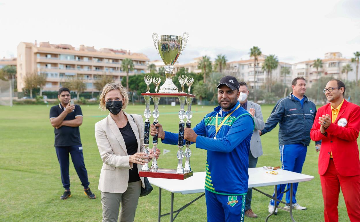 Entrega de trofeos del torneo disputado en l'Alfàs del Pi