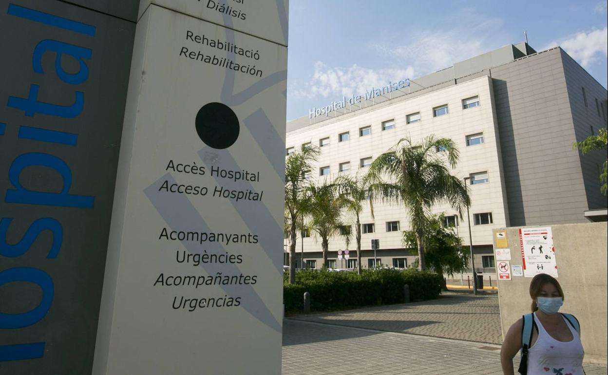 Acceso al hospital de Manises.