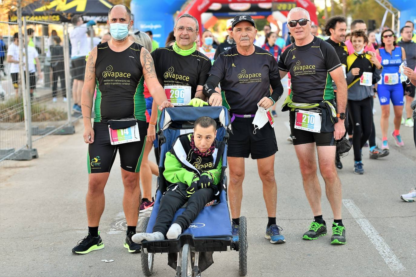 En la Volta a Peu por la Discapacidad ha habido una marcha a pie y otra corriendo y actividades especiales al acabar las pruebas, que se han desarrollado en un circuito de 4,5 kilómetros 