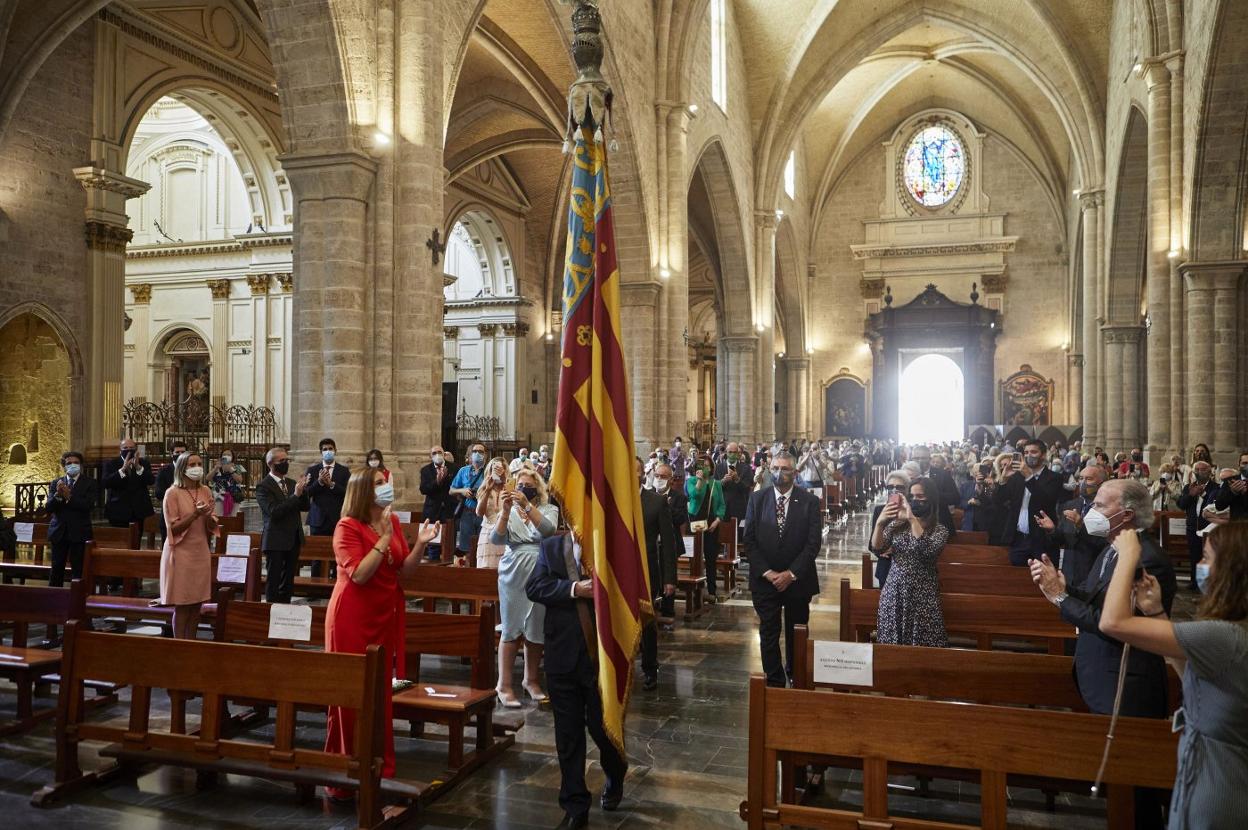 Senyera de Lo Rat Penat, en la Catedral de Valencia. iván arlandis