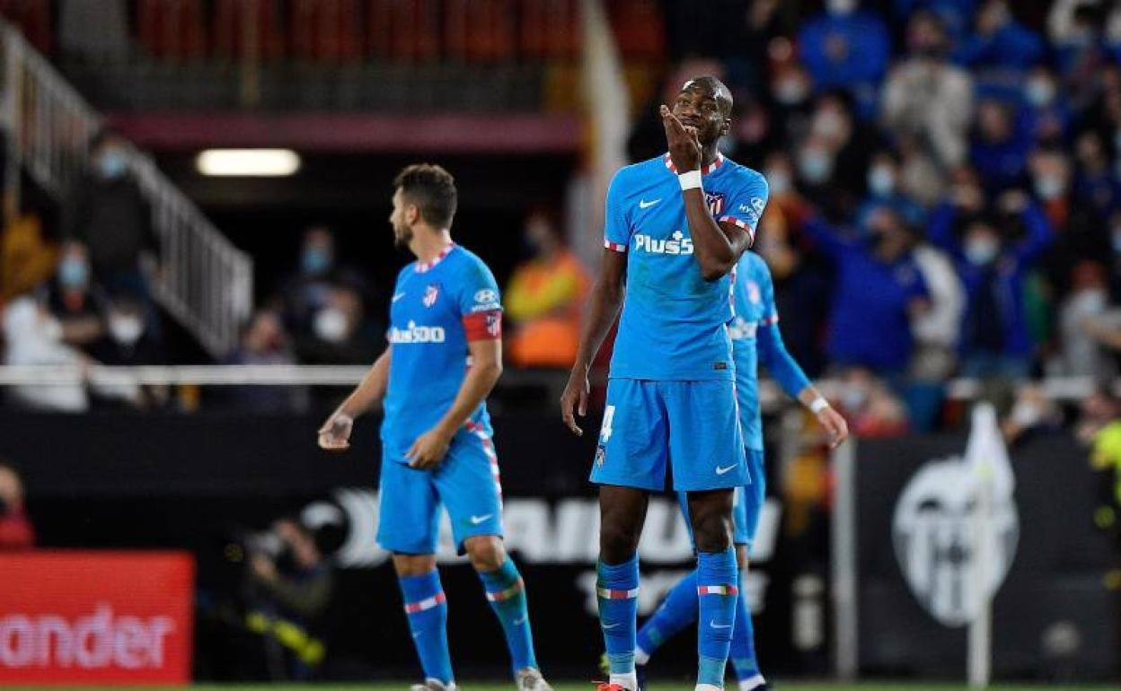 Kondogbia en el estadio de Mestalla