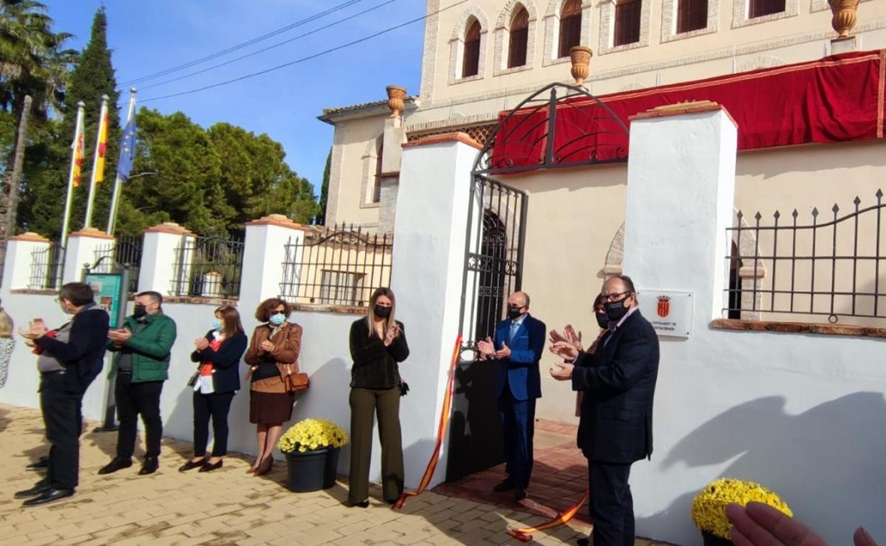 Momento de la inauguración del nuevo Ayuntamiento. 