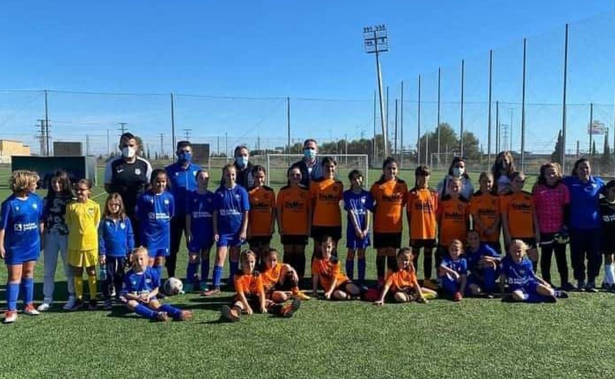 Primer derbi de fútbol femenino en Torrent