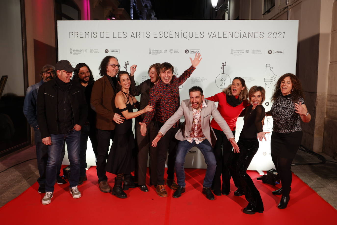 El Teatro Principal de Valencia ha acogido la celebración de la gran noche de las artes escénicas. Premiados e invitados han acudido al evento, en el que se respiraba ilusión por su vuelta tras la pandemia.