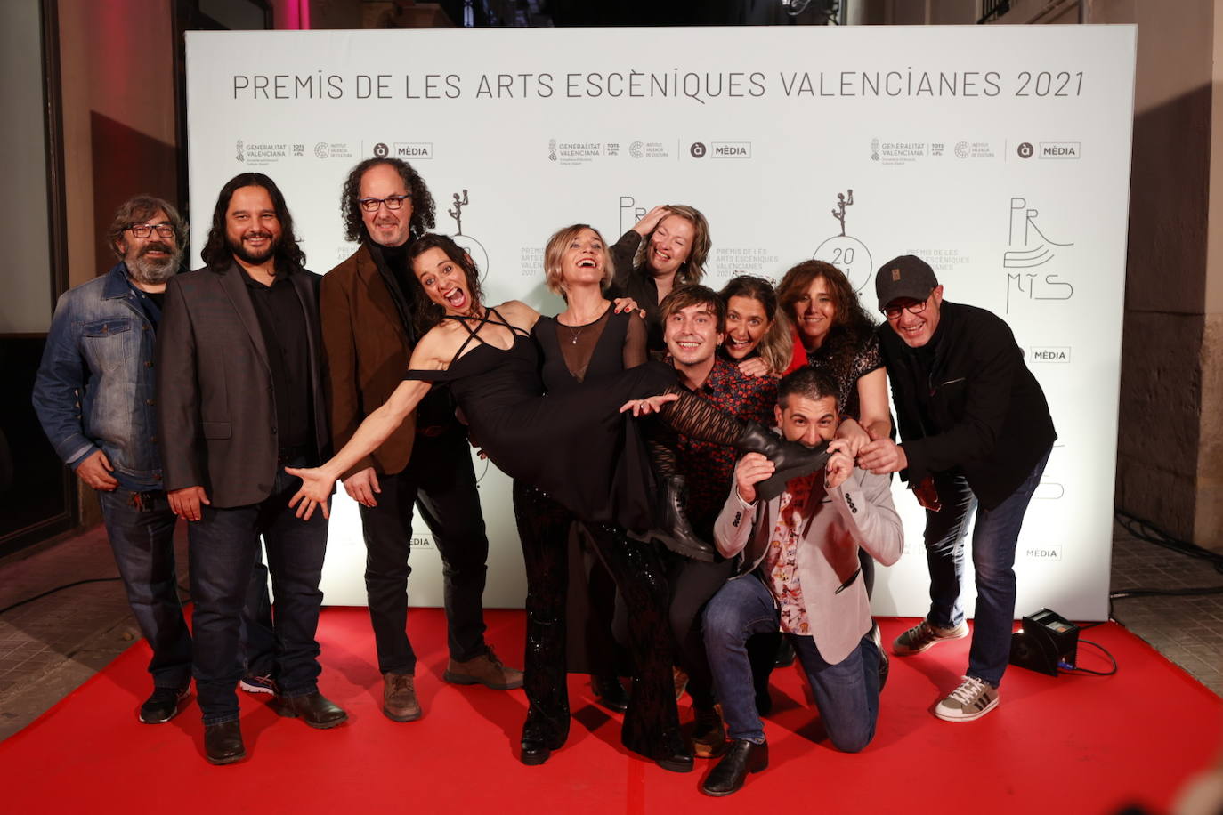 El Teatro Principal de Valencia ha acogido la celebración de la gran noche de las artes escénicas. Premiados e invitados han acudido al evento, en el que se respiraba ilusión por su vuelta tras la pandemia.