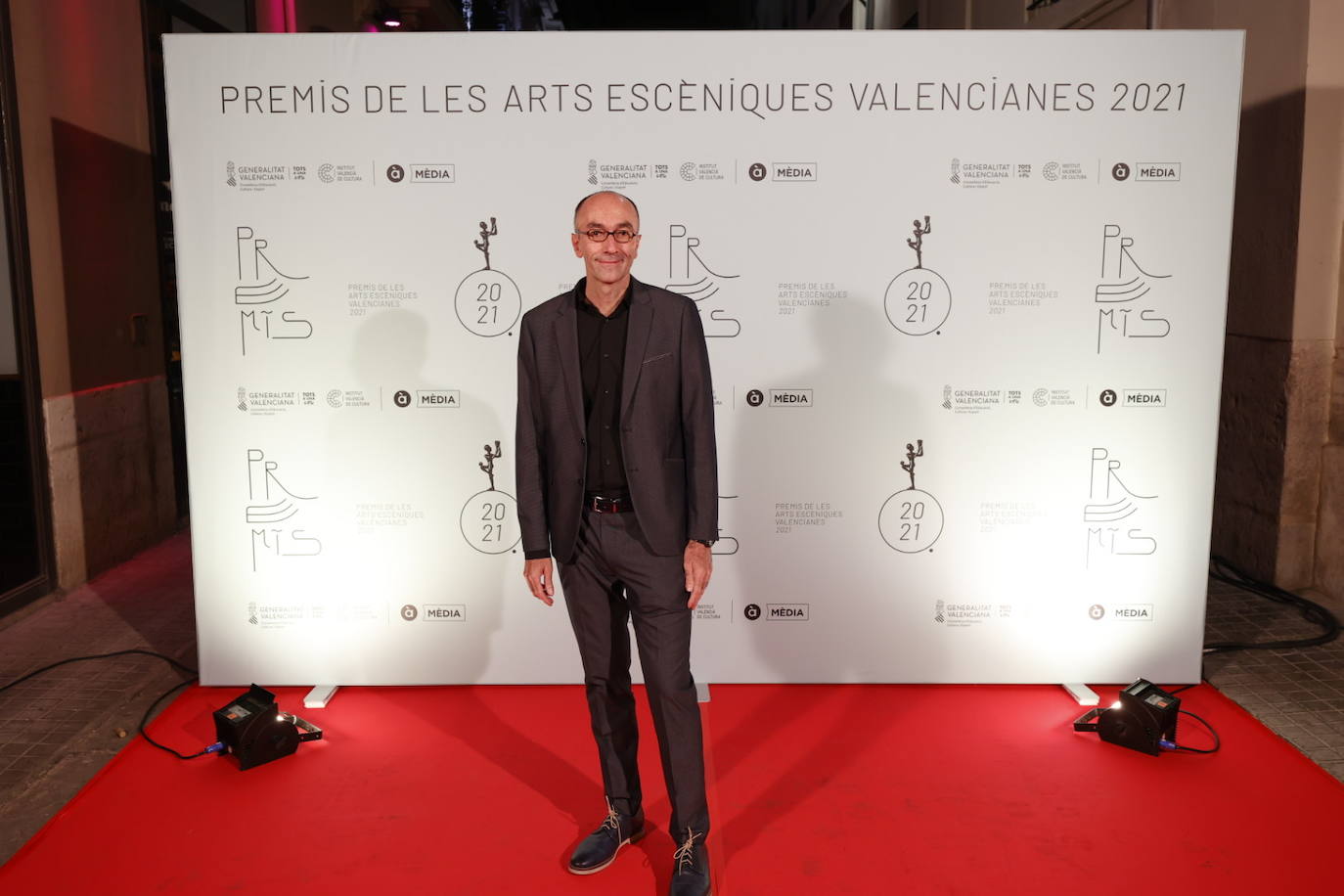 El Teatro Principal de Valencia ha acogido la celebración de la gran noche de las artes escénicas. Premiados e invitados han acudido al evento, en el que se respiraba ilusión por su vuelta tras la pandemia.