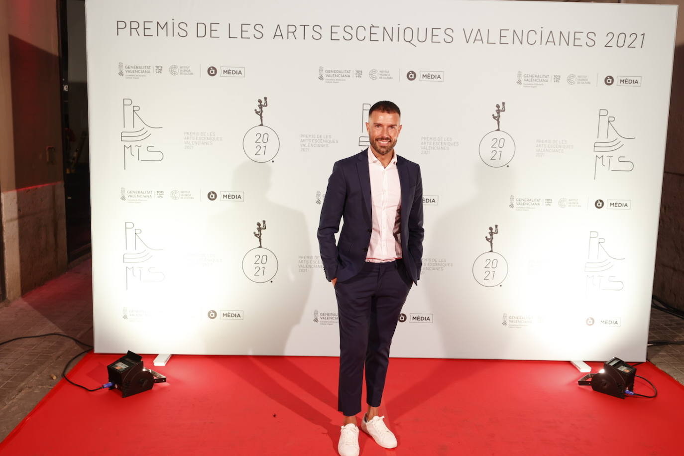 El Teatro Principal de Valencia ha acogido la celebración de la gran noche de las artes escénicas. Premiados e invitados han acudido al evento, en el que se respiraba ilusión por su vuelta tras la pandemia.