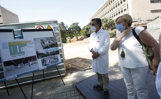 Barceló promete 6.000 sanitarios más y 435 millones para obras en centros de salud y hospitales