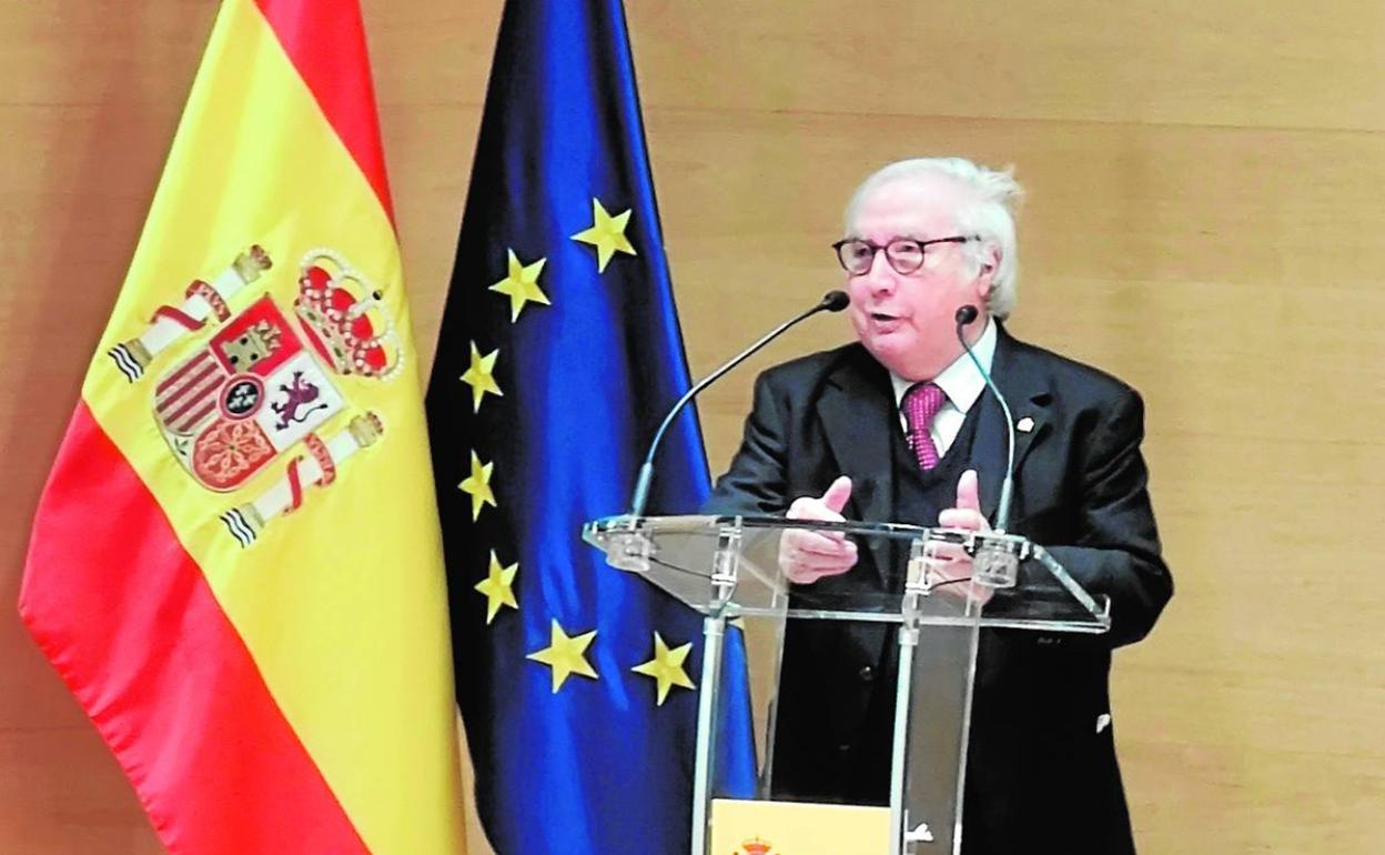 El ministro de Universidades, Manuel Castells, durante una comparecencia. 