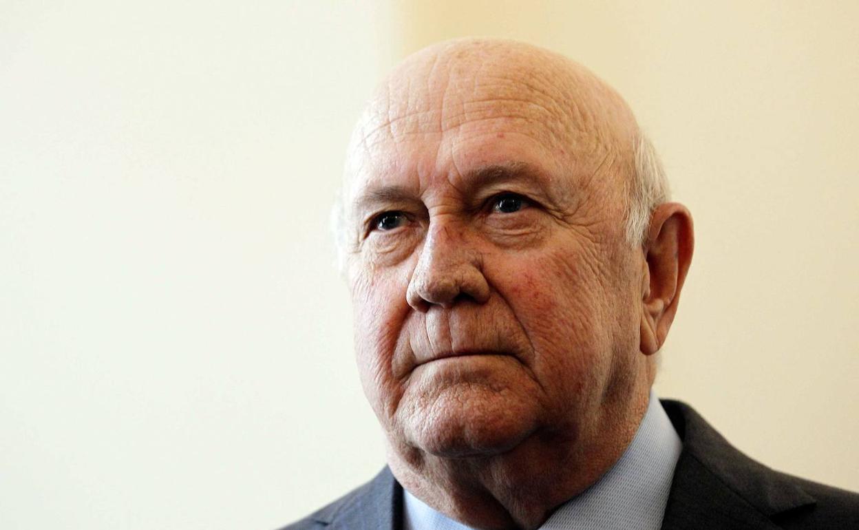 El último presidente blanco de Sudáfrica, Frederik de Klerk. 