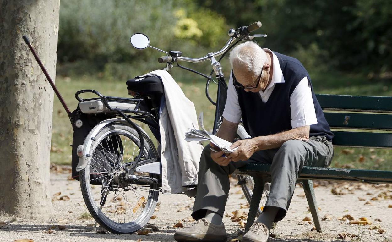 Escrivá recuerda que los cambios en pensiones ya estaban acordados con Bruselas