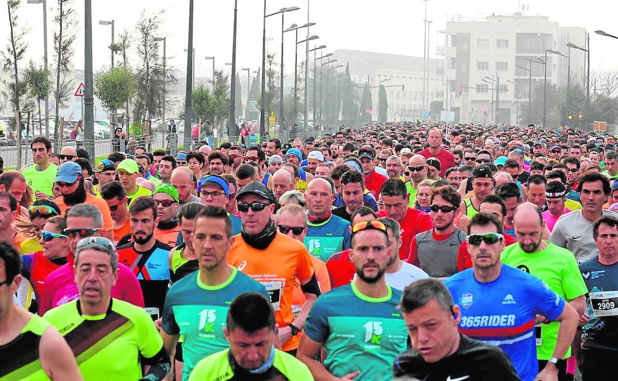 Multitudinaria salida de la prueba en febrero de 2020, cuando se celebró la última edición.