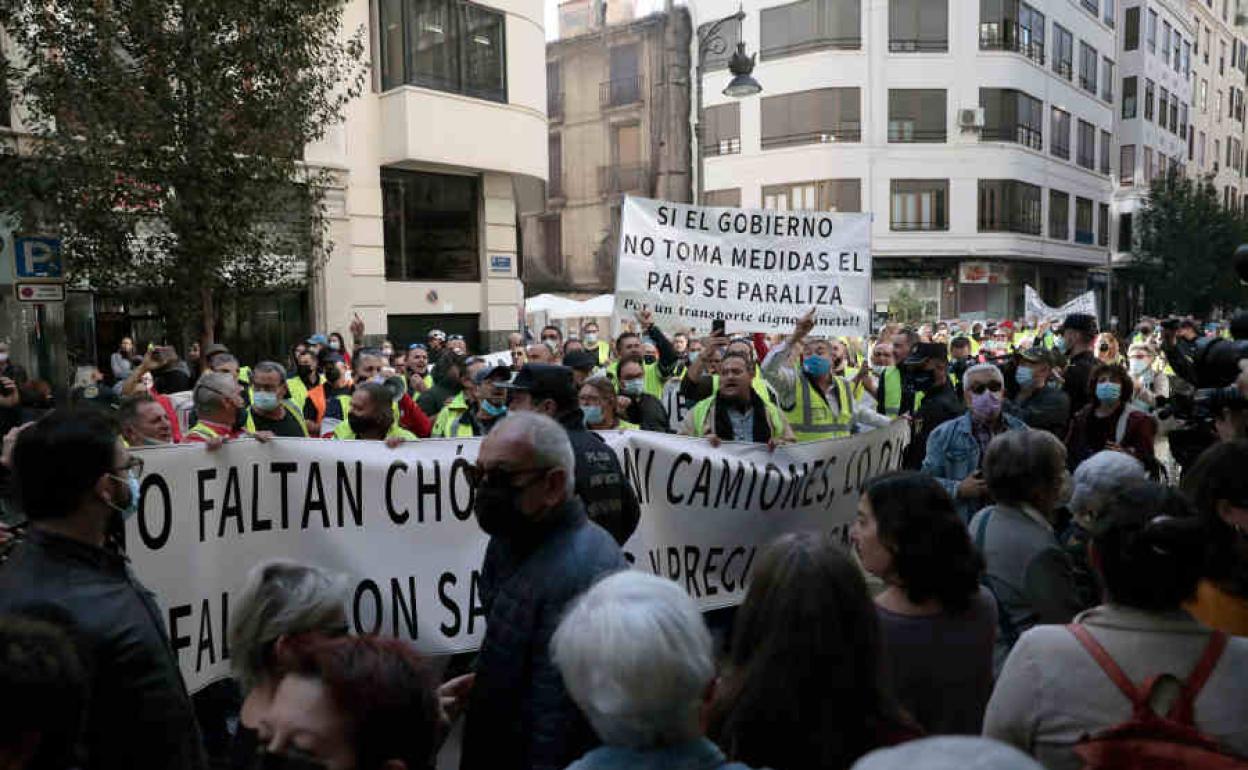 Protesta de los transportistas en Valencia.