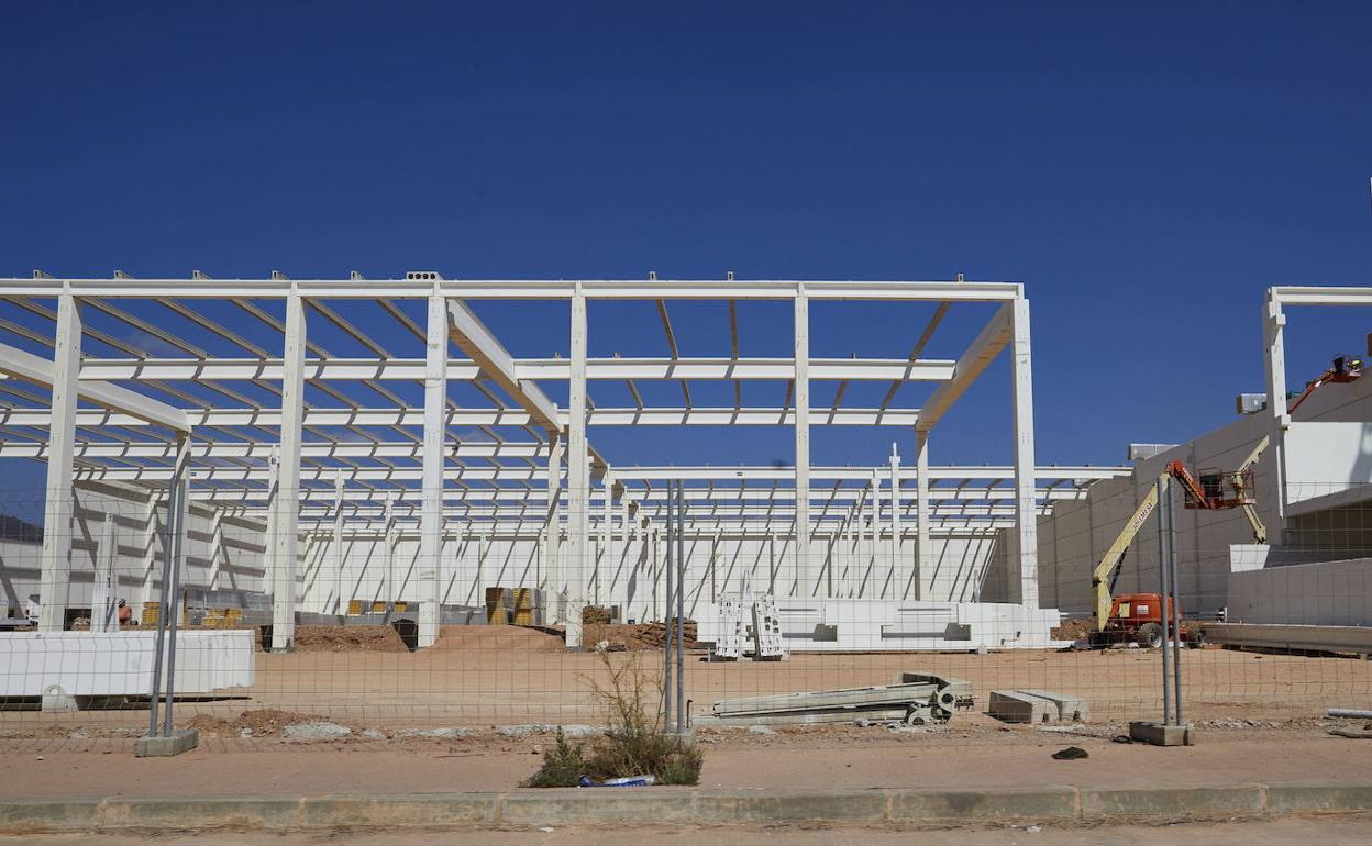 Construcción de una nave logística en Sagunto. 