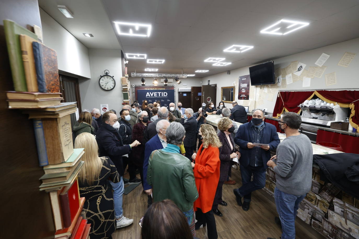 Las empresas de artes escénicas valencianas se visten de gala este lunes por la noche. El Teatro Flumen ha acogido la entrega de los galardones que cada año otorga l'Associació d'Empreses d'Arts Escèniques del País Valencià. 