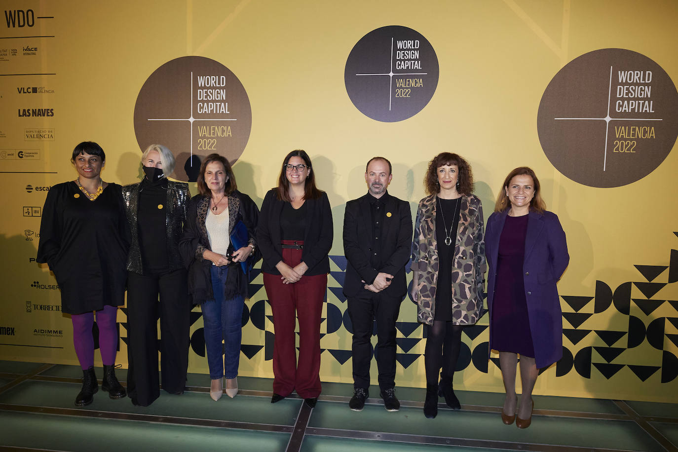 Valencia Capital del Diseño ya es una realidad. La gala de presentación del programa que ha tenido lugar este martes por la noche en Les Arts celebra la puesta en marcha de la iniciativa, financiada por el Ayuntamiento, la Generalitat y la Diputación. Al evento han acudido Bertrand Derome, director general de la Organización Mundial del Diseño y autoridades como el presidente Ximo Puig; el presidente de la Diputación de Valencia, Toni Gaspar y el alcalde de Valencia, Joan Ribó.