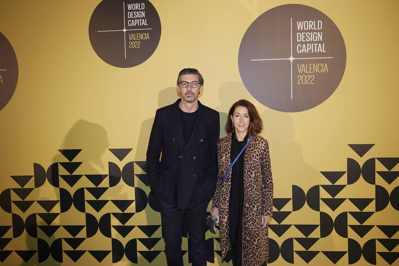 Valencia Capital del Diseño ya es una realidad. La gala de presentación del programa que ha tenido lugar este martes por la noche en Les Arts celebra la puesta en marcha de la iniciativa, financiada por el Ayuntamiento, la Generalitat y la Diputación. Al evento han acudido Bertrand Derome, director general de la Organización Mundial del Diseño y autoridades como el presidente Ximo Puig; el presidente de la Diputación de Valencia, Toni Gaspar y el alcalde de Valencia, Joan Ribó.