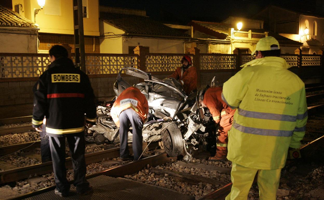 Uno de los accidentes producidos en el cruce de la calle Buenavista.